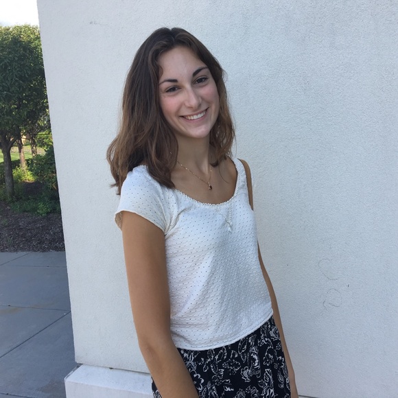 Meet your Posher, Lily - Picture 1 of 1